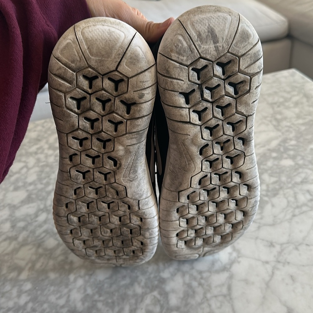 Nike Black and White Athletic Sneakers - Picture 5 of 5
